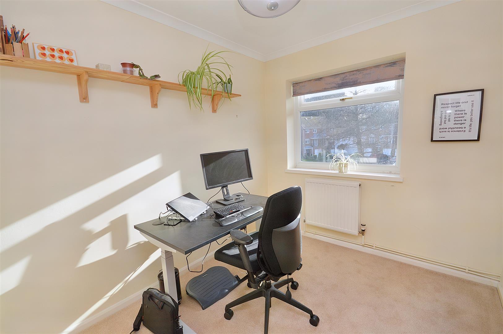 Property Details for 28a Silverdale Road Eastbourne BN20 7EZ Town